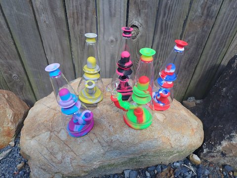 7.5 Inch Mini Traveller Silicone and Glass Water Pipe (Random Colour Selection)